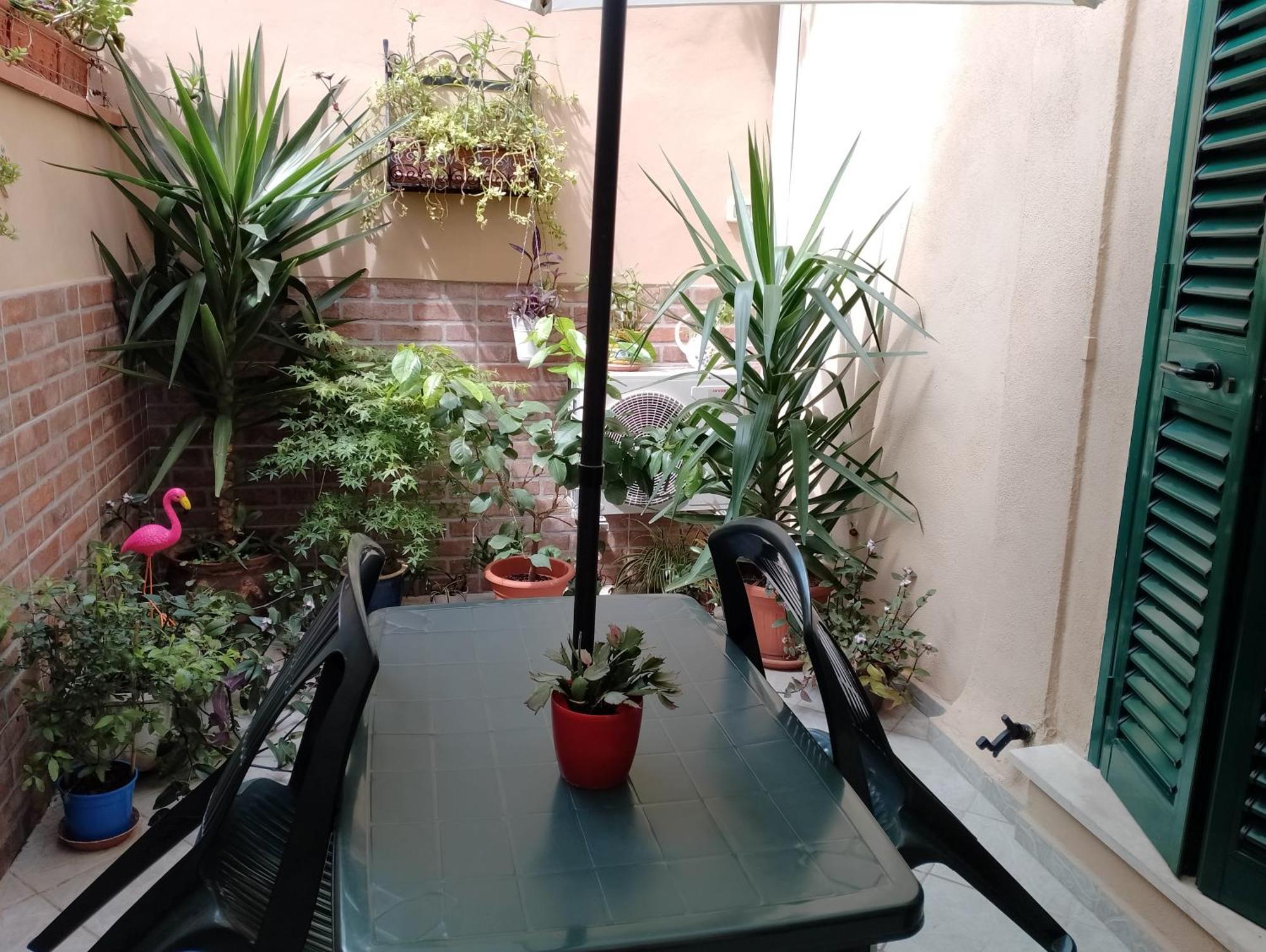 Ferienwohnung Il Piccolo Eden - Private Garden Livorno Exterior foto